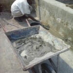 Réparation des bassins en béton pour rouir les maniocs