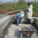 Réparation des bassins en béton pour rouir les maniocs