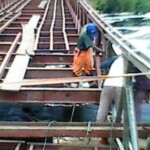 Construction métallique du lit du pont