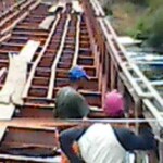 Construction métallique du lit du pont