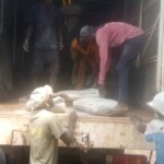 Chargement du matériel de construction