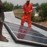 Installation des panneaux solaires au centre hospitalier monseigneur léonard à kinkole