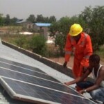 Installation des panneaux solaires au centre hospitalier monseigneur léonard à kinkole