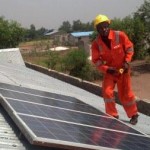 Installation des panneaux solaires au centre hospitalier monseigneur léonard à kinkole