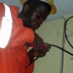 Installation des panneaux solaires au centre hospitalier monseigneur léonard à kinkole