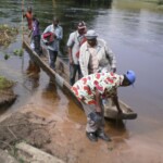 Traversée de la Lutshima avant le pont