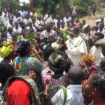 Bénédiction du pont de La lutshima par Mgr. Bodika
