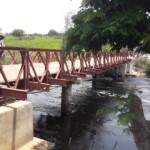 Bénédiction du pont de La lutshima par Mgr. Bodika