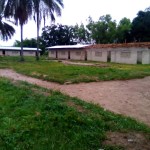 Travaux de construction de l'ecole primaire a Kimbulu