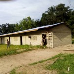 Travaux de construction de l'ecole primaire a Kimbulu