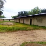 Travaux de construction de l'ecole primaire a Kimbulu