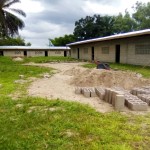 Travaux de construction de l'ecole primaire a Kimbulu