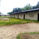 Travaux de construction de l'ecole primaire a Kimbulu