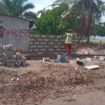 Construction de mur de la clôture de la concession du cpfo à kinkole