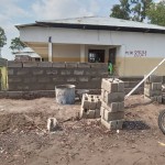 Construction de mur de la clôture de la concession du cpfo à kinkole
