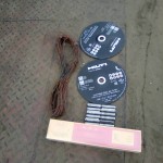 Fabrication des portes métalliques et placement de ces portes