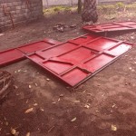 Fabrication des portes métalliques et placement de ces portes