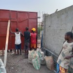 Fabrication des portes métalliques et placement de ces portes